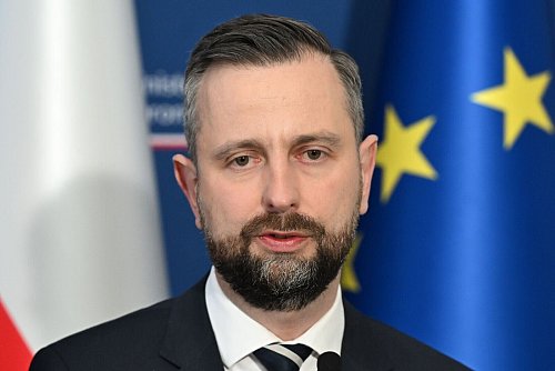 Polens Verteidigungsminister Wladyslaw Kosiniak-Kamysz hält es für wahrscheinlich, dass über seinem Land eine Drohne abgestürzt ist. (Archivbild) - © Pawel Supernak/PAP/dpa