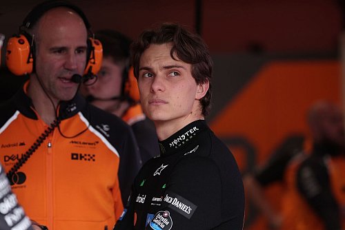 Oscar Piastri verlor nach einem frühen Unfall weiter an Boden im Titelrennen. - © Ettore Chiereguini/AP/dpa