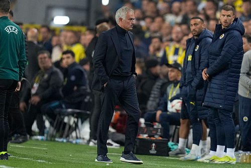 Im Blickpunkt: José Mourinho. - © Francisco Seco/AP
