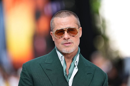 Hollywoodstar Brad Pitt im Sommer bei einer «F1»-Premiere in London. (Archivbild) - © Scott A Garfitt/Invision/AP/dpa