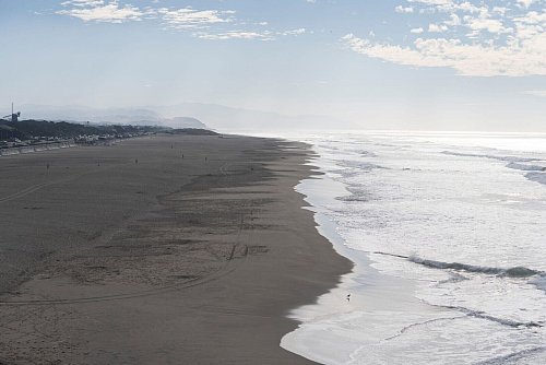 Eine Tsunami-Warnung in Kalifornien wurde schnell wieder aufgehoben. - © Emily Steinberger/AP/dpa