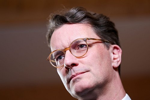 NRW-Regierungschef Wüst geht auf Klingbeil los. (Archivbild) - © Thomas Banneyer/dpa