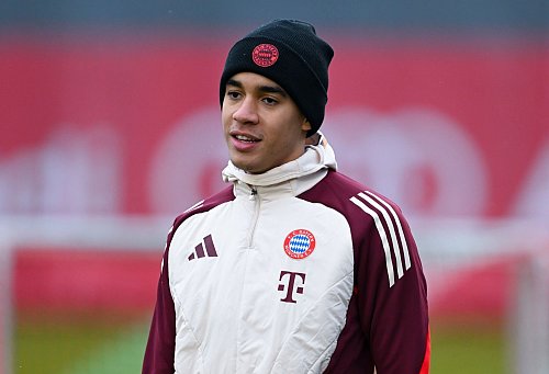 Jamal Musiala trainiert schon wieder beim FC Bayern. - © Sven Hoppe/dpa