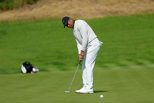 Woods gab im Vorjahr in Pacific Palisades während der zweiten Runde erkrankt auf. - © Ryan Kang/AP/dpa