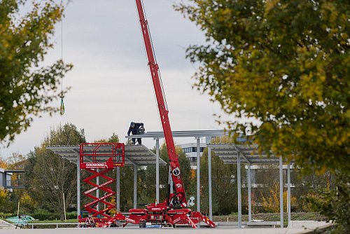 Eine Skateranlage entsteht auf dem Gelände der Landesgartenschau. - © Rolf Vennenbernd/dpa