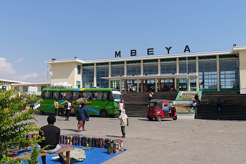 Zwischenstopp in Mbeya: Am Rande der Großstadt locken schöne Wandergebiete. - © Julian Hilgers/dpa-tmn