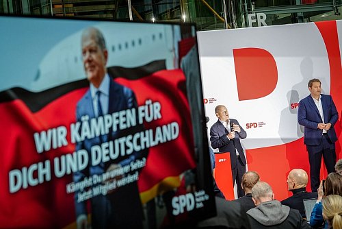 Scholz führt die SPD zum zweiten Mal als Kanzlerkandidat in die Bundestagswahl. - © Kay Nietfeld/dpa
