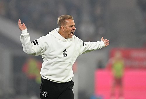 Erstes Spiel, erste Pleite für Fortuna-Trainer Markus Anfang. - © Anke Waelischmiller/dpa