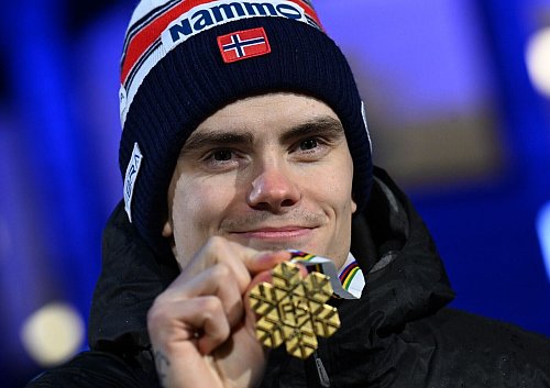 Bleibt Gold im Einzel? Drei Nationen fordern Norwegens Disqualifikation. - © Hendrik Schmidt/dpa