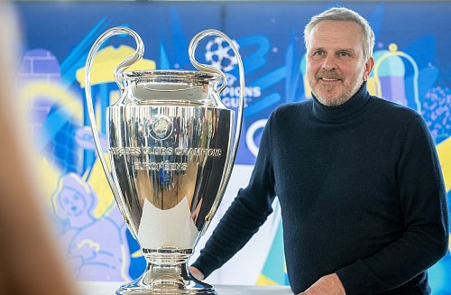 Dietmar Hamann findet den Ibiza-Trip «unprofessionell». - © Leonie Asendorpf/dpa