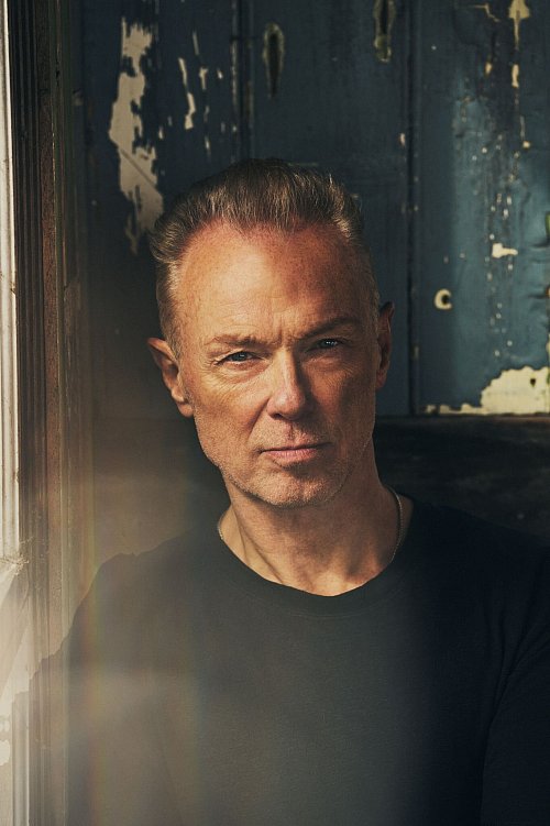Das Schreiben des Albums sei für Kemp eine Art Therapie gewesen, sagte er der Deutschen Presse-Agentur in London. - © Simon Emmett/Warner Music/dpa