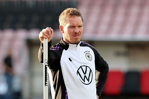 Nagelsmann muss in Zenica improvisieren. - © Christian Charisius/dpa