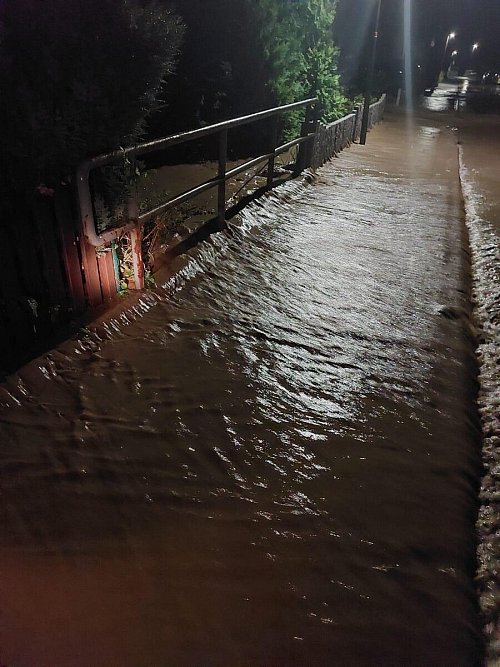 In Bad Salzuflen wurden mehrere Straßen überschwemmt. - © Feuerwehr Bad Salzuflen