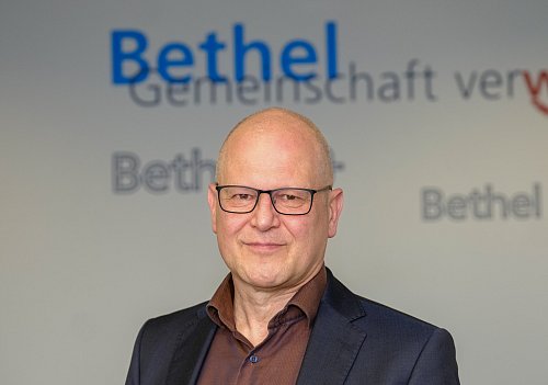 Professor Thomas Gutmann hat gut drei Jahre am Gutachten für Bethel gearbeitet - und war sehr überrascht über die Positionen und Haltungen, die er in Bethel vorfand. - © Andreas Zobe