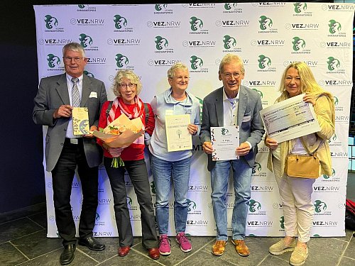 Der Einsatz der Steinhagener wurde mit dem zweiten Platz beim VEZ-Ehrenamtspreis belohnt. - © Bürgerkomitee