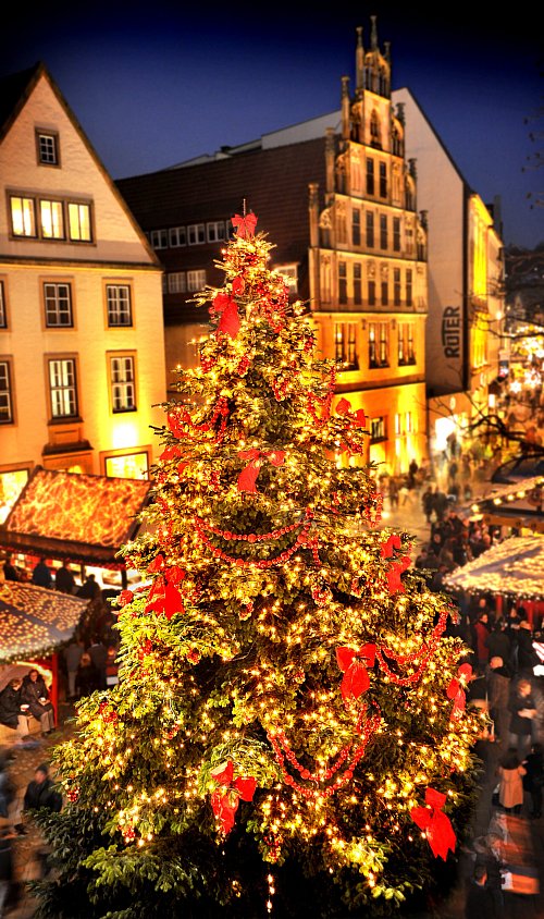 Der Weihnachtsmarkt in der Bielefelder Innenstadt: Er startet in diesem Jahr am 24. November. - © Andreas Frücht