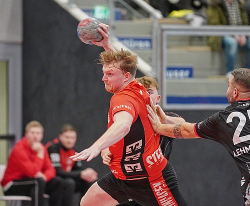 Derzeit spielt die erste Herren-Mannschaft der Spvg. Steinhagen (hier Hannes Kraßort) in der Handball-Oberliga. - © HB Steinhg-Altenbögge-Bönen 2024