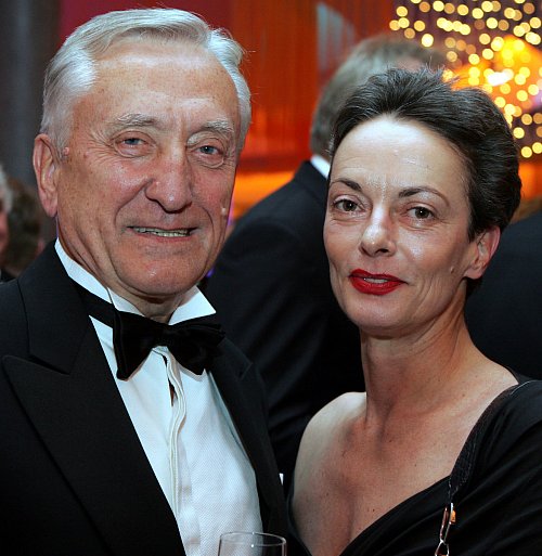 Beim Ball der Wirtschaft zeigt sich Gerhard Weber 2007 mit Ehefrau Charlotte Weber-Dresselhaus. - © Wolfgang Rudolf