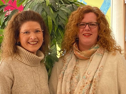 Inhaberin Melanie Lünstroth (l.) und Mitarbeiterin Carolin Wolff aus der Urlaubsoase. - © Urlaubsoase Halle
