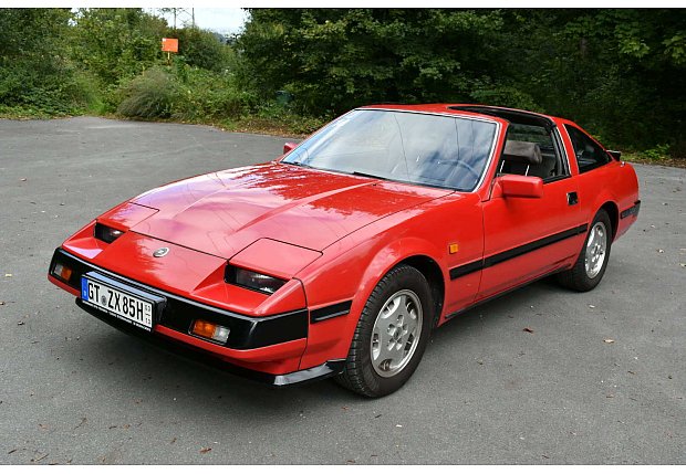 Tief, lang, rot: der Nissan 300ZX von Carsten Heidemann aus Steinhagen.