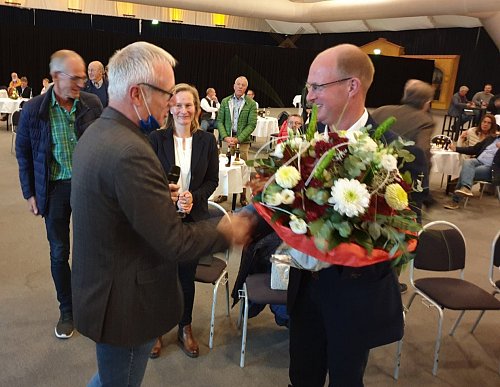 Gratulation für den neuen Bürgermeister - © Marc Uthmann