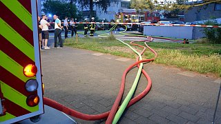 Großeinsatz und Evakuierung bei Pkw-Brand in einer Tiefgarage