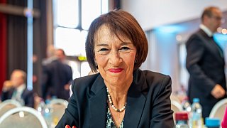 Charlotte Merz - das ist die Frau an der Seite des neuen Kanzlers