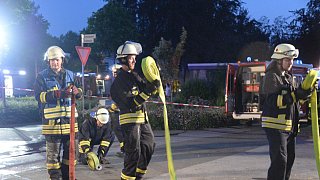 Großeinsatz und Evakuierung bei Pkw-Brand in einer Tiefgarage