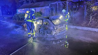 Autobrand an der Waldbadstraße