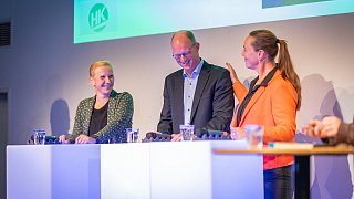 Zahlreiche Besucher beim großen HK-Live-Event zur Wahl 2025
