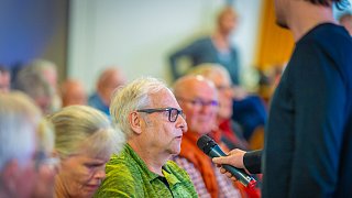 Zahlreiche Besucher beim großen HK-Live-Event zur Wahl 2025