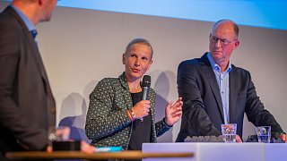 Zahlreiche Besucher beim großen HK-Live-Event zur Wahl 2025