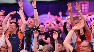 Best of Darts mit Ansgar Brinkmann und Michael van Gerwen