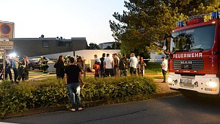 Großeinsatz und Evakuierung bei Pkw-Brand in einer Tiefgarage