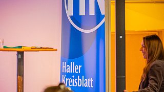 Zahlreiche Besucher beim großen HK-Live-Event zur Wahl 2025