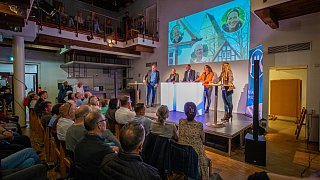 Zahlreiche Besucher beim großen HK-Live-Event zur Wahl 2025