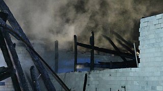 Versmold: 400 Quadratmeter große Scheune bei Großbrand vernichtet