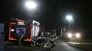 Versmold: 400 Quadratmeter große Scheune bei Großbrand vernichtet