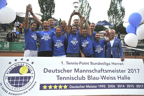 2017 wurde Lennart Zynga (3.v.r.) mit dem TC BW Halle deutscher Mannschaftsmeister. - © Philipp Kreutzer