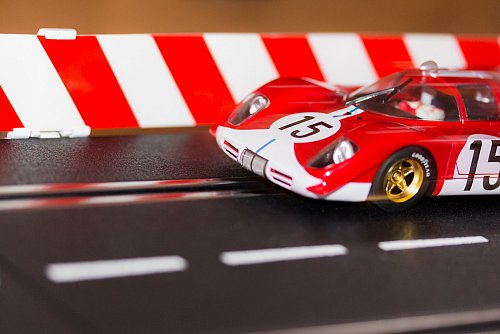 Ein Traum für Rennbahn-Fahrer: Eine Geburtstagsfeier im Race Center. - © Pixabay
