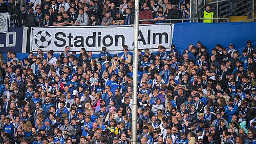 Die Arminia-Fans dürfen sich auf einen Heimauftakt unter Flutlicht freuen. - © Teresa Kroeger/RHR-FOTO