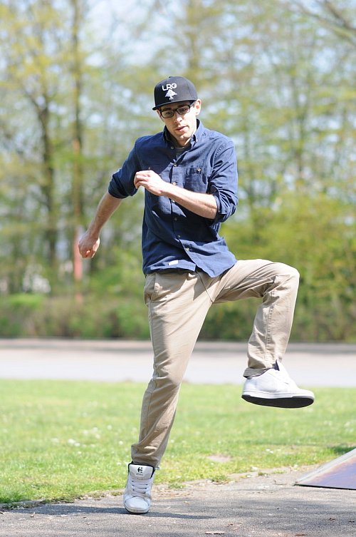 Marcell Müller tanzt Jumpstyle. - © Max Maschmann