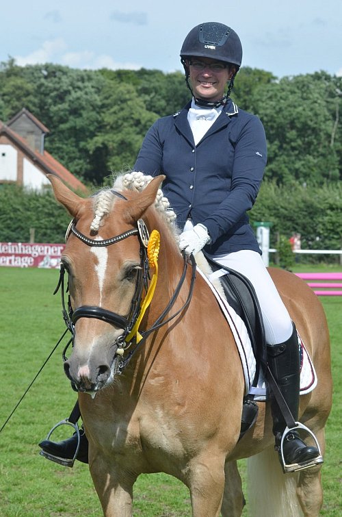 Silke Müller: Sie siegte in der anspruchsvollen M-Dressur und wurde Champion der Großen Tour. - © Foto: anke schneider