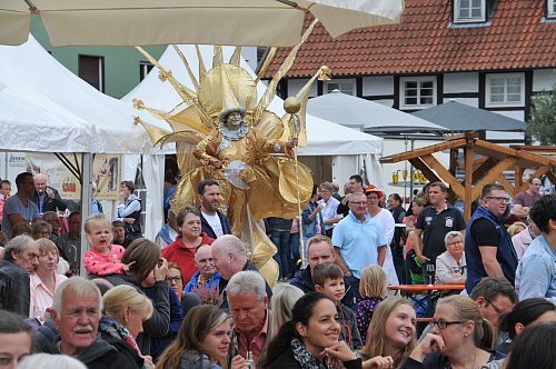 Auf den Marktplatz fand außerdem der Weinmarkt statt. - © Frank Jasper