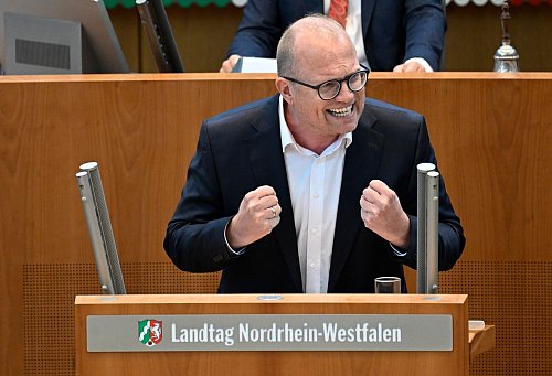 Jochen Ott ist Vorsitzender der SPD-Fraktion im Landtag – und ein Kandidat für die Spitzenkandidatur. - © Roberto Pfeil/dpa