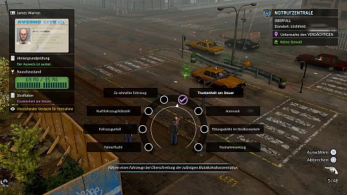 Wenn wir jemanden überprüfen, gilt immer als erstes, den Ausweis über die Zentrale checken zu lassen. Hier ist aber seine Alkoholfahrt ein Problem. Wir fackeln nicht lange – ab in die Zelle mit ihm. - © Fallen Tree Games
