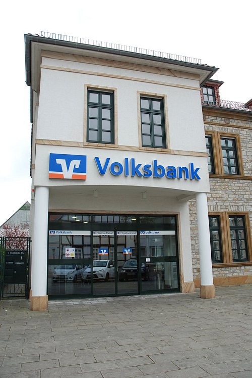 Platz verdoppelt: Künftig belegt die Volksbank Halle in ihrem Gebäude an der Freistraße 15 auch den ersten Stock mit Büros und weiteren Funktionsräumen. - © Foto: Detlef Hans Serowy