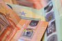 Banknoten - Boris Roessler/dpa Banknoten - Boris Roessler/dpa